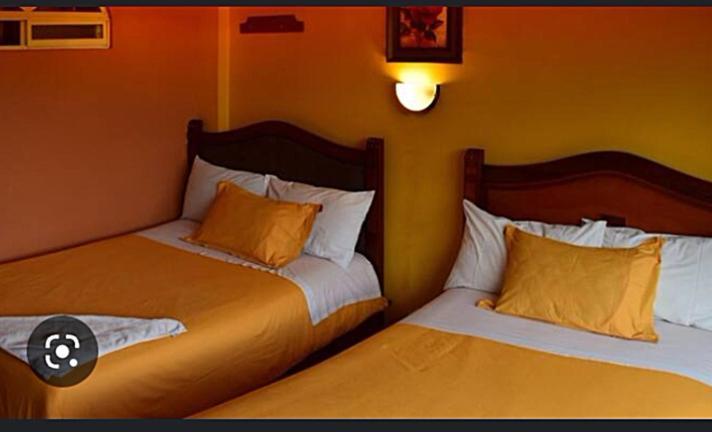 מלון קיטו Hostal Miguel Angel מראה חיצוני תמונה